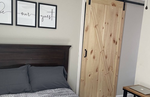 East Greenwich House | 2 bedroom Main Street Getaway