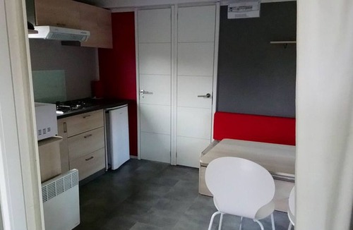 Devillac House | 2-Bedroom Mobile Home with Terrace in Dévillac