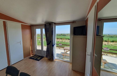 Grazac House | 2 Bedroom Mobile Home in Grazac
