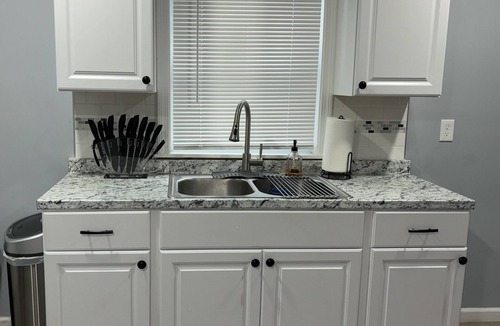Springfield House | 2 Bedroom-near Hospitals, Six Flag, Big E