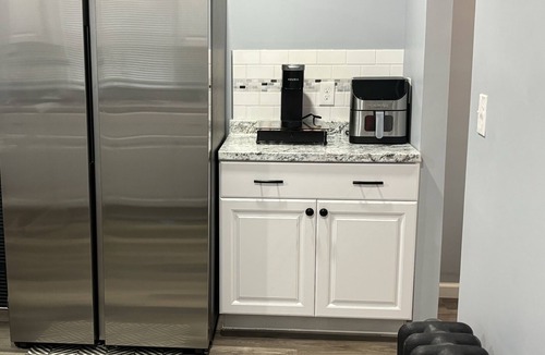 Springfield House | 2 Bedroom-near Hospitals, Six Flag, Big E