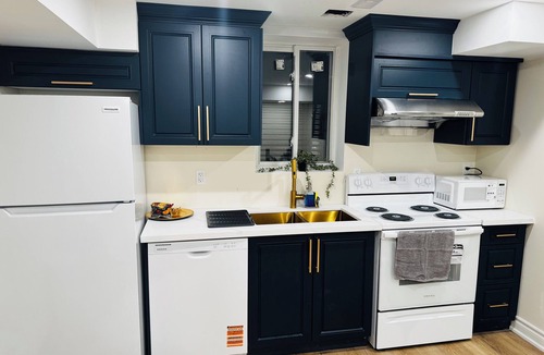 Bowmanville Apartment | 2 Bedroom newly renovated apartment