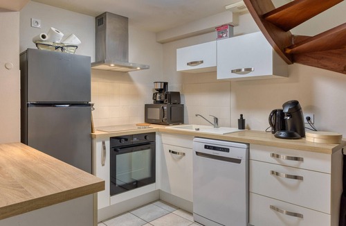 Hauteville-sur-Mer House | 2 bedroom nice home in Hauteville-sur-Mer