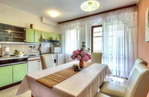 Mugeba Apartment | 2 bedroom nice apartment in Porec