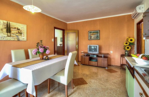 Mugeba Apartment | 2 bedroom nice apartment in Porec