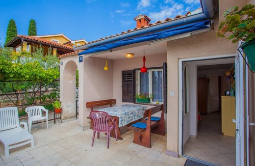 Cres Apartment | 2 bedroom nice apartment in Cres