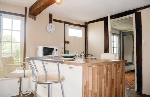 Berville-sur-Mer House | 2 bedroom nice home in Berville-sur-Mer
