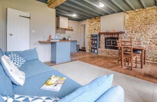Saint-Simeon House | 2 bedroom nice home in Passais-Villages