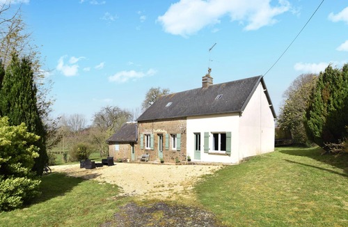 Saint-Simeon House | 2 bedroom nice home in Passais-Villages