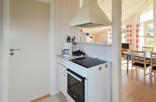 Pøt Strandby House | 2 bedroom nice home in Juelsminde