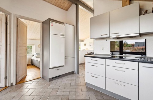 Pøt Strandby House | 2 bedroom nice home in Juelsminde