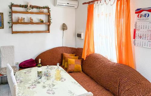 Kula Norinska House | 2 Bedroom Nice Home In Krvavac