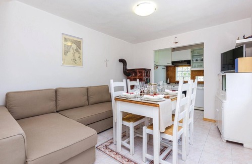 Jadranovo House | 2 bedroom nice home in Jadranovo
