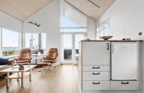 Bjert House | 2 bedroom nice home in Bjert