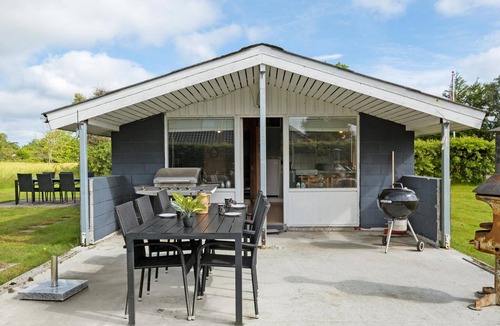 Oster Hurup House | 2 bedroom nice home in Hadsund