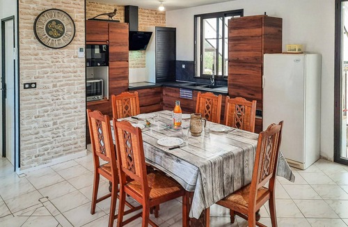 Bacilly House | 2 bedroom nice home in Bacilly