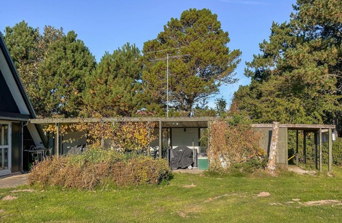 Ristinge House | 2 bedroom nice home in Humble