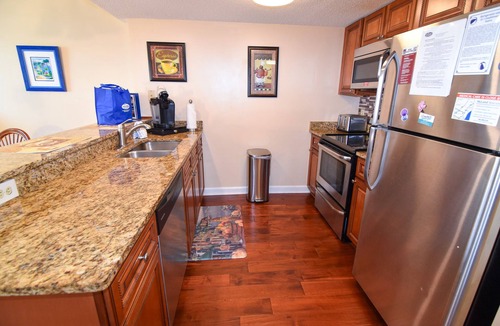 Ocean Drive Condo | 2 bedroom oceanfront with OCEAN VIEW. Ocean Drive. 3 min. all year.