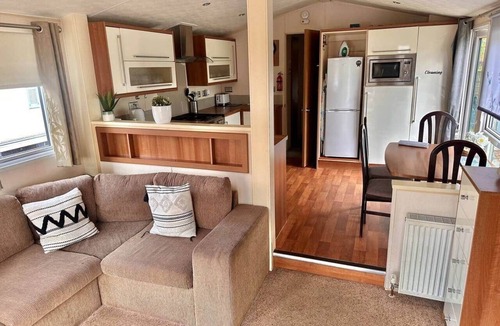 Uddingston House | 2-Bedroom Parkhome Uddingston