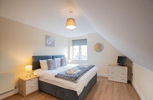 Hoddesdon Apartment | 2 Bedroom Penthouse, Clockhouse, Hoddessdon