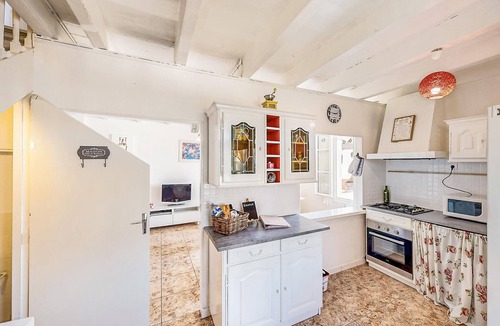 Oradour-Fanais House | 2 bedroom pet friendly home in Oradour-Fanais