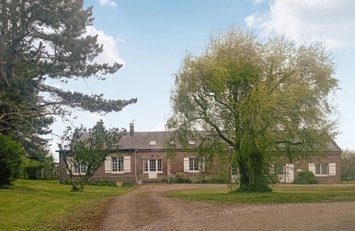 Ponthoile House | 2 bedroom pet friendly home in Ponthoile