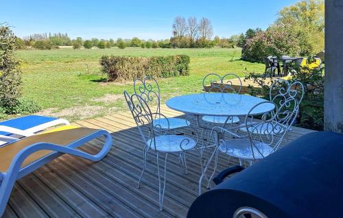 Ponthoile House | 2 Bedroom Pet Friendly Home In Ponthoile