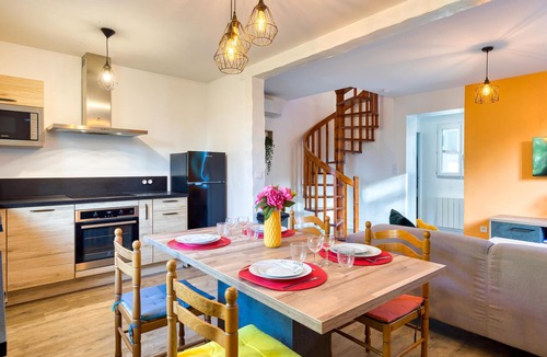 Pitres House | 2 bedroom pet friendly home in Pîtres