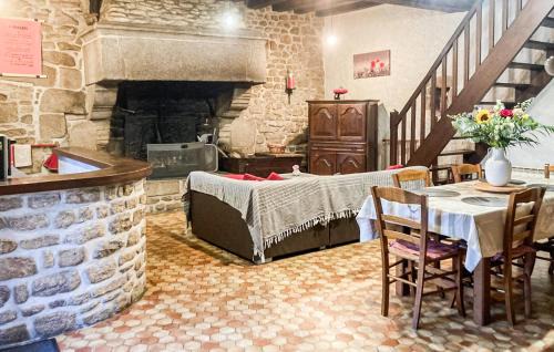 Parigne House | 2 Bedroom Pet Friendly Home In Parigné