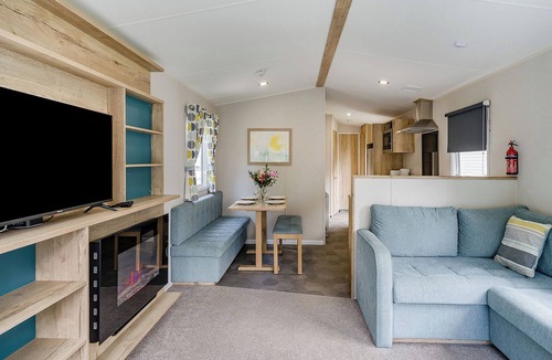 Longridge Ski Chalet | 2 Bedroom platinum unit with decking.