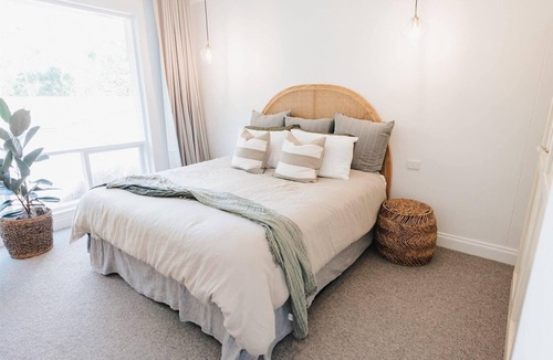 Stirling Bed & Breakfast | 2 Bedroom Pool Side Villa