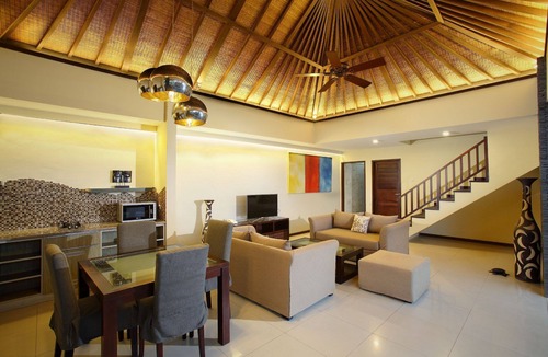 Berawa Villa | 2 bedroom private pool Villa near Finnish beach Canggu
