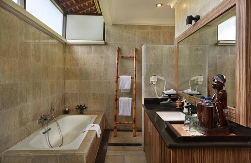 Gili Trawangan Hotel | 2 Bedroom Private Pool Villa Near Beach in Gili Trawangan