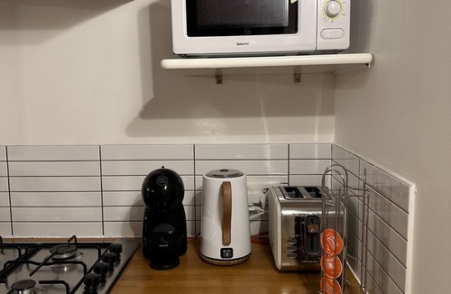 Monteaux Cottage | 2 Bedroom Private vacation home in Monteaux