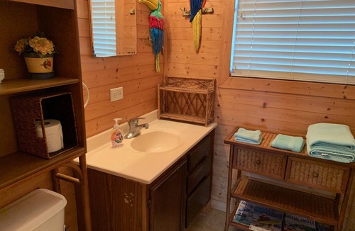 Elmaton House | 2 Bedroom Riverside Home Minutes From the Beach