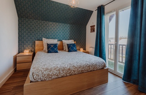 Saint-Arnoult Apartment | 2 bedroom(s) Apartment near Saint-Arnoult