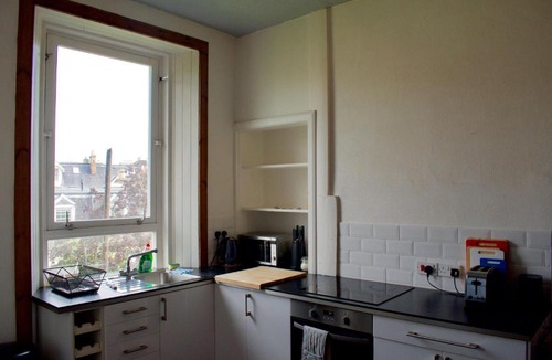 Newhaven Apartment | 2 Bedroom Seaside Flat With Scenic Views