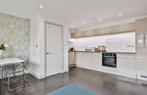 Sheffield City Centre Apartment | 2 Bedroom Self-Contained Flat - 2 beds, 2 baths