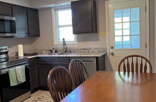 St. Louis House | 2 bedroom sleeps 6 in Affton with mobility ramp