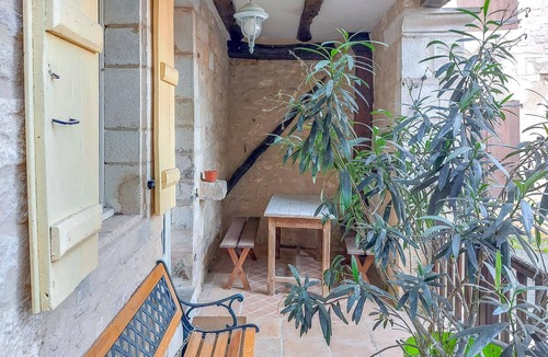 Le Lardin-Saint-Lazare House | 2 bedroom stunning home in Condat-sur-Vézère