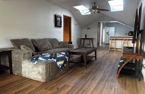 Pendleton Apartment | 2-bedroom studio sunny bright north hill location.