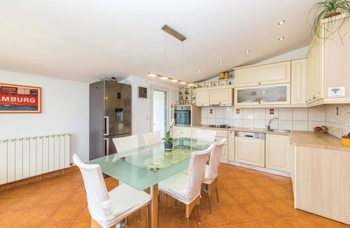Seget Vranjica Apartment | 2 bedroom stunning apartment in Seget Vranjica