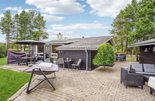 Hou House | 2 bedroom stunning home in Hals