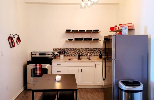 Esterhazy House | 2 bedroom suite with laundry & kitchen. Private entrance & parking.