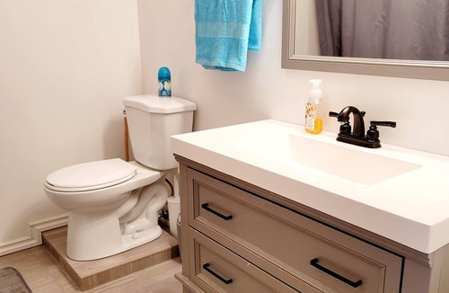 Esterhazy House | 2 bedroom suite with laundry & kitchen. Private entrance & parking.