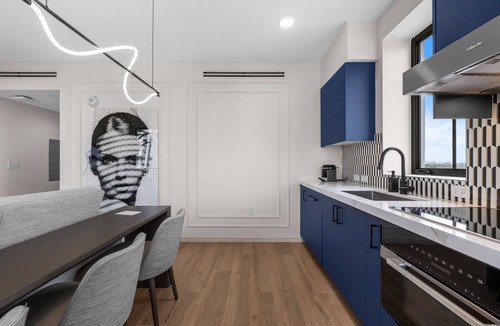 Industrial Section Hotel | 2 Bedroom Suites with Daily Housekeeping at The Avenue Coral Gables