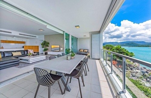 Airlie Beach Apartment | 2 Bedroom Superior Apartment