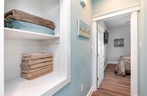 Deltaville House | 2 Bedroom Tiny House in Deltaville