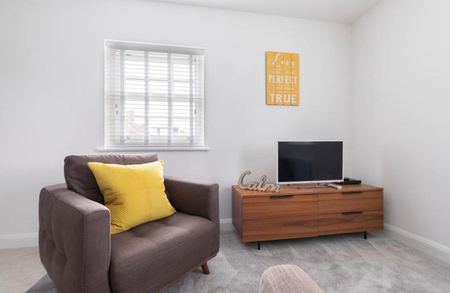 Cheltenham Apartment | 2 Bedroom Town Centre Apartment