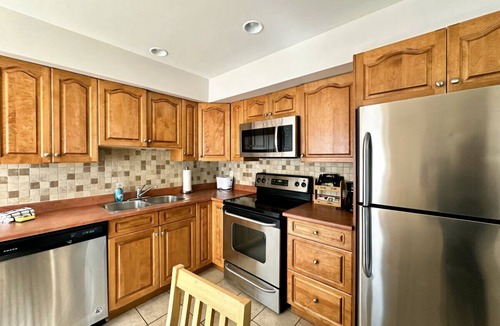 Collingwood House | 2 bedroom townhome Collingwood